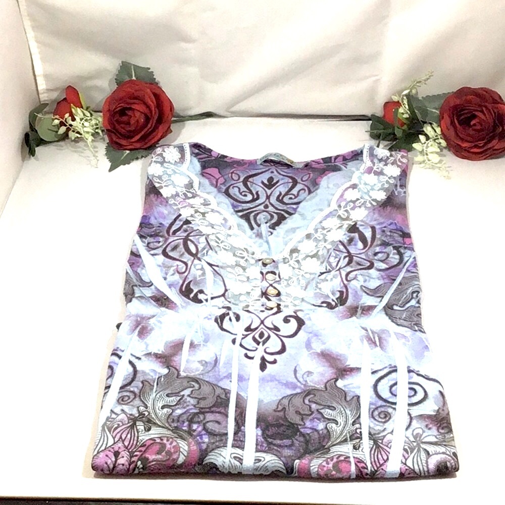 Unity women’s blouse - Picture 2 of 3